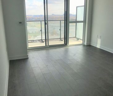 For Lease - 75 Oneida Crescent Unit# 1105, Richmond Hill, Ontario - Photo 2