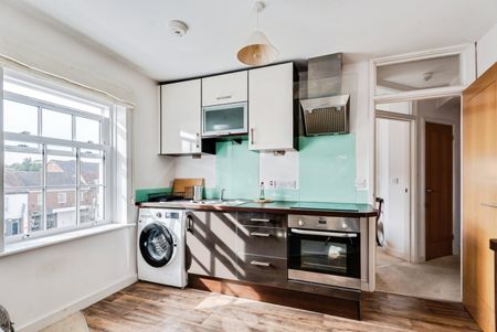 Market Place, Wallingford - Photo 3