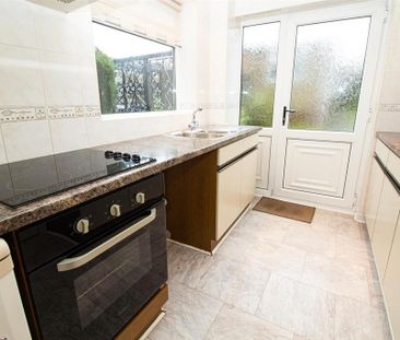 3 bedroom semi-detached house to rent - Photo 6