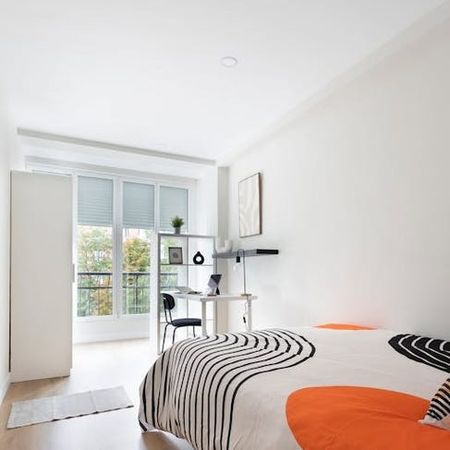 Málaga, Andalusia 29001 - Photo 4