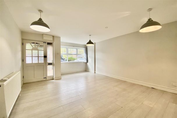 Downview Road, Worthing - Photo 1