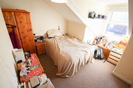3 bedroom terraced house to rent - Photo 2