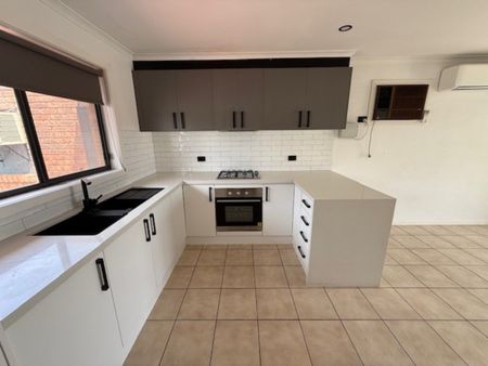 RENOVATED TWO BEDROOM UNIT! - Photo 3