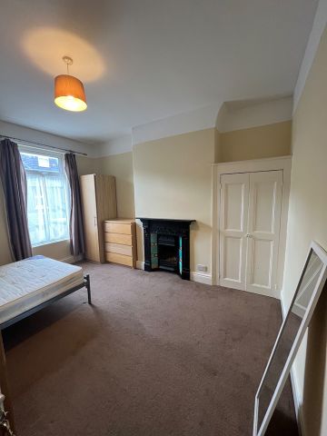 Room in a Shared House, Beechbank Road, L18 - Photo 3
