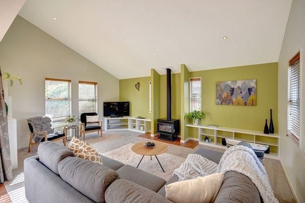 Executive sun drenched home in sort after Outram - Photo 1