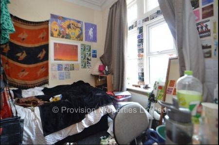 2 Bedroom Property Near Leeds University - Photo 4