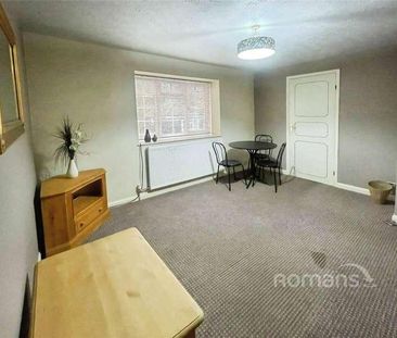 Longacre Rise, Chineham, Basingstoke, RG24 - Photo 1