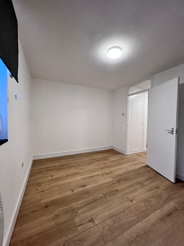 Two Bedroom Flat- Pinner HA5 - Photo 5