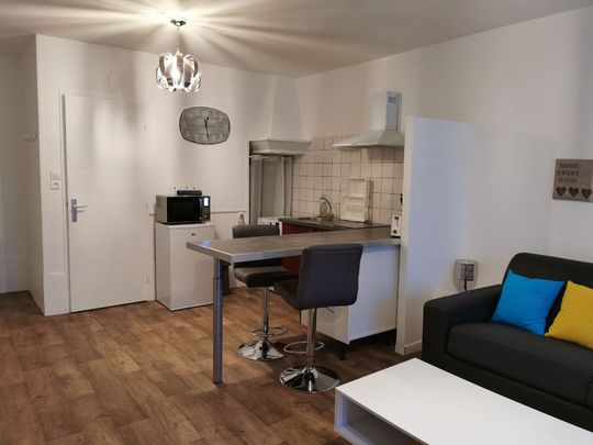 Location appartement 1 pièce, 28.00m², Rochefort - Photo 1