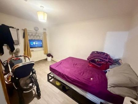 4 bedroom detached bungalow to rent - Photo 4