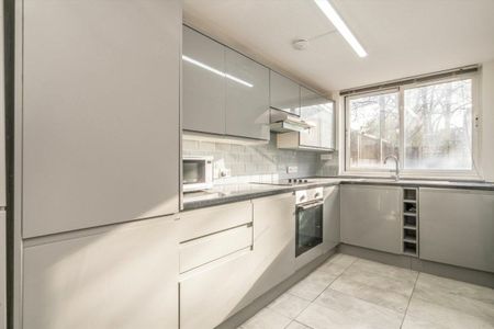 Dartmouth Close, Notting Hill, W11 - Photo 5