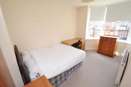 9 bedroom terraced house to rent - Photo 3