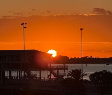 Port Melbourne - Photo 3