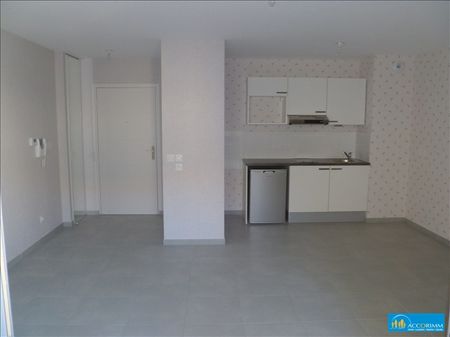 APPARTEMENT ST SYMPHORIEN D OZON - 2 pièce(s) - 44.7 m2 Saint-Symphorien-d'Ozon (69360) Le bien en vidéo - Photo 3