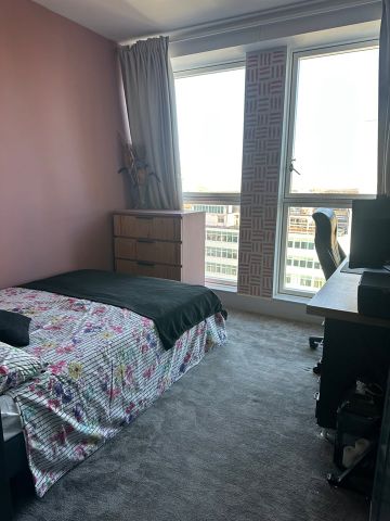 Room in a Shared Flat, London, CR0 - Photo 3