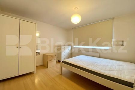 Boasting 1050 sq. ft. of living & entertaining space & sun filled roof terrace - Photo 4