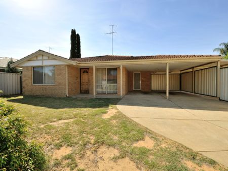 Spacious Family Home in Prime Location! - Photo 5