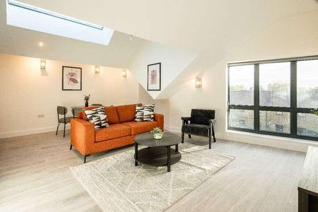 Cuckoo Hall Lane, London, N9 - Photo 5