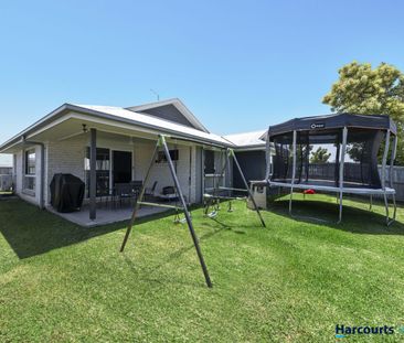 Modern Three-Bedroom Low-Set Duplex - Photo 5