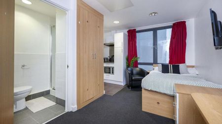 Studio to rent - Photo 5