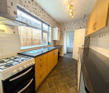 2 bedroom terraced house to rent - Photo 3