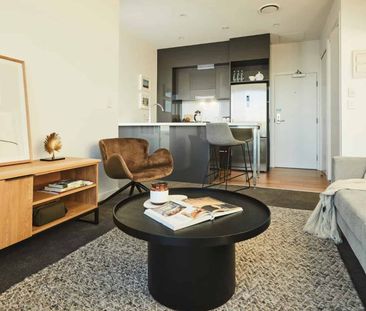 Well Presented 1-Bedroom Home in Manukau with Carpark - Photo 1