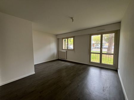 Location appartement 3 pièces, 83.09m², Poissy - Photo 3