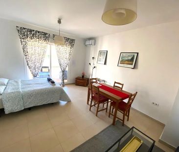 Calle Parras, Sevilla, Andalusia 41002 - Photo 3