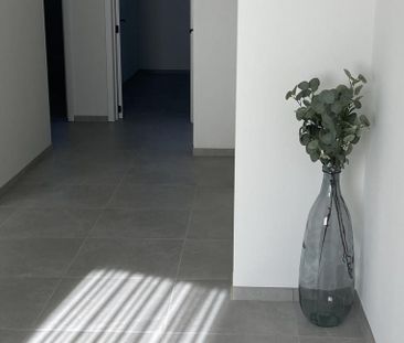 Appartement te huur in Lanaken voor € 975 met 2 slaapkamers - Foto 1