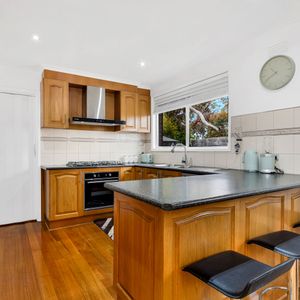 Large Family Home - Photo 3
