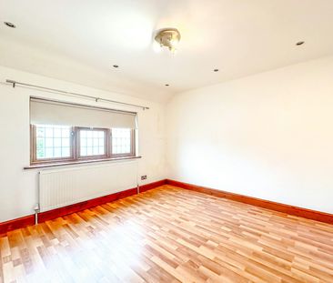 Semi-detached house to rent on - Photo 5