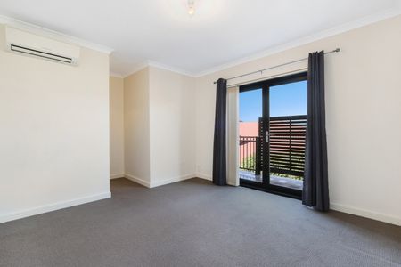 Great Modern Townhouse - Photo 3