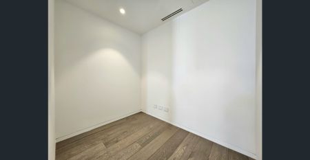 Furnished North Facing Bridge View Luxury Home in One Sydney Harbour - Photo 3