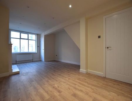 3 Bedroom Terraced To Let - Photo 3