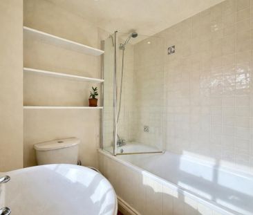 3 bedroom semi-detached house to rent - Photo 6