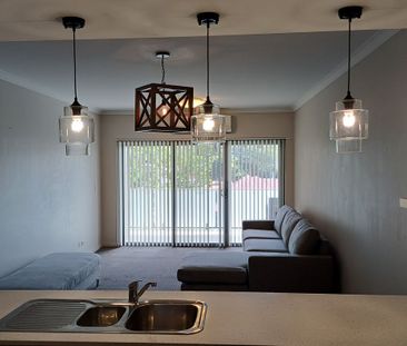 Fabulous 1 Bedroom 2 Bathroom Apartment - Photo 5