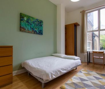 BILLS INCLUDED - Modern Studio to rent in Earls Court, London SW5 - Photo 2