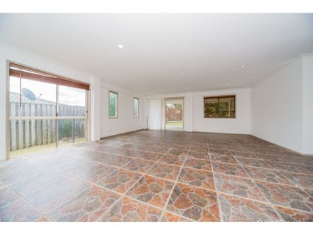 Spacious Family Home with Room to Grow! - Rent increasing to $950 Per Week in April 2026 - Photo 5