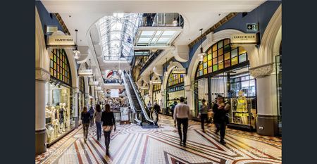 BRAND NEW TWO BEDROOM WITH FANTASTIC VIEWS IN 'GREENLAND CENTRE' | Unfurnished - Photo 5