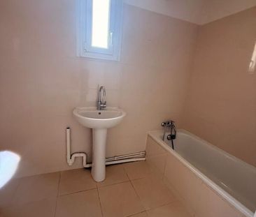 Location Appartement 3 pièces 64m² LIVRY GARGAN 93190 - Photo 1