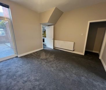 3 bedroom terraced house to rent - Photo 2