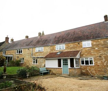 4 bedroom farm house to rent - Photo 1