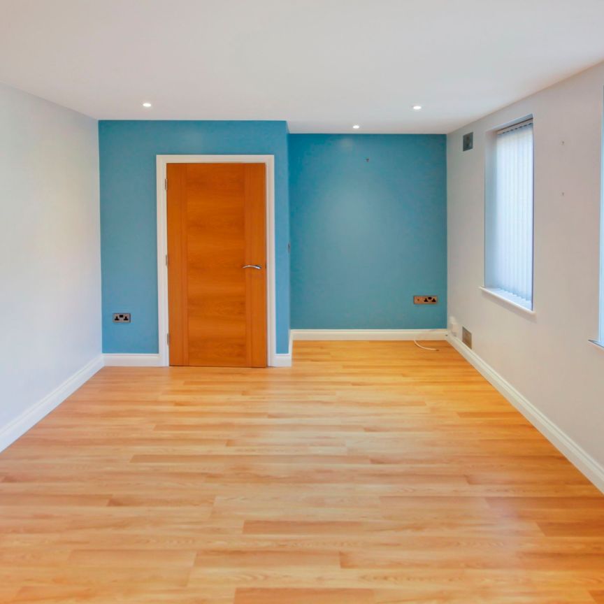 Thornbury, Bristol, Gloucestershire, BS35 2BS - Photo 1