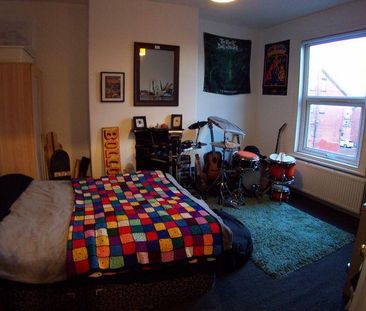 3 bedroom terraced house to rent - Photo 3