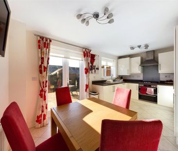 3 bedroom semi-detached house to rent - Photo 5