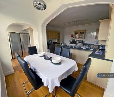 1 bedroom in a house share to rent - Photo 6