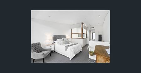 Chic terrace in an excellent location. - Photo 2