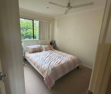 Upper Coomera - Photo 3