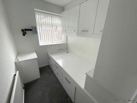 3 bedroom property to rent in Oldham - Photo 5