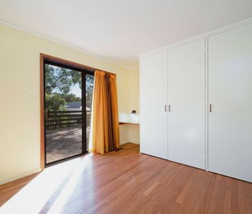 This Is What Living in Aranda Is All About - Photo 6